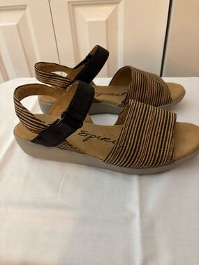 Easy Spirit Tan and Black Striped Slingback Sandals